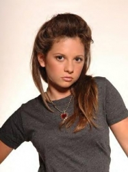Photos de Mackenzie Rosman - Photoshoot John Sciulli - 26